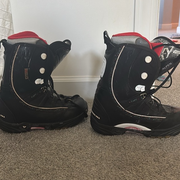ROXY SNOWBOARD BOOTS - Picture 4 of 10